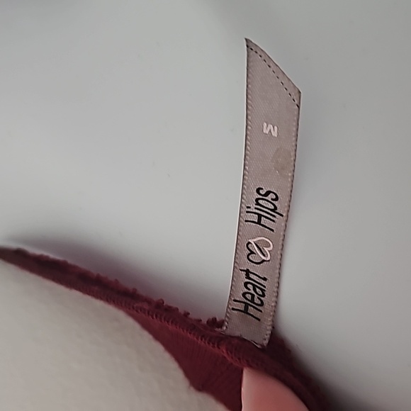 Maroon top - Picture 4 of 4